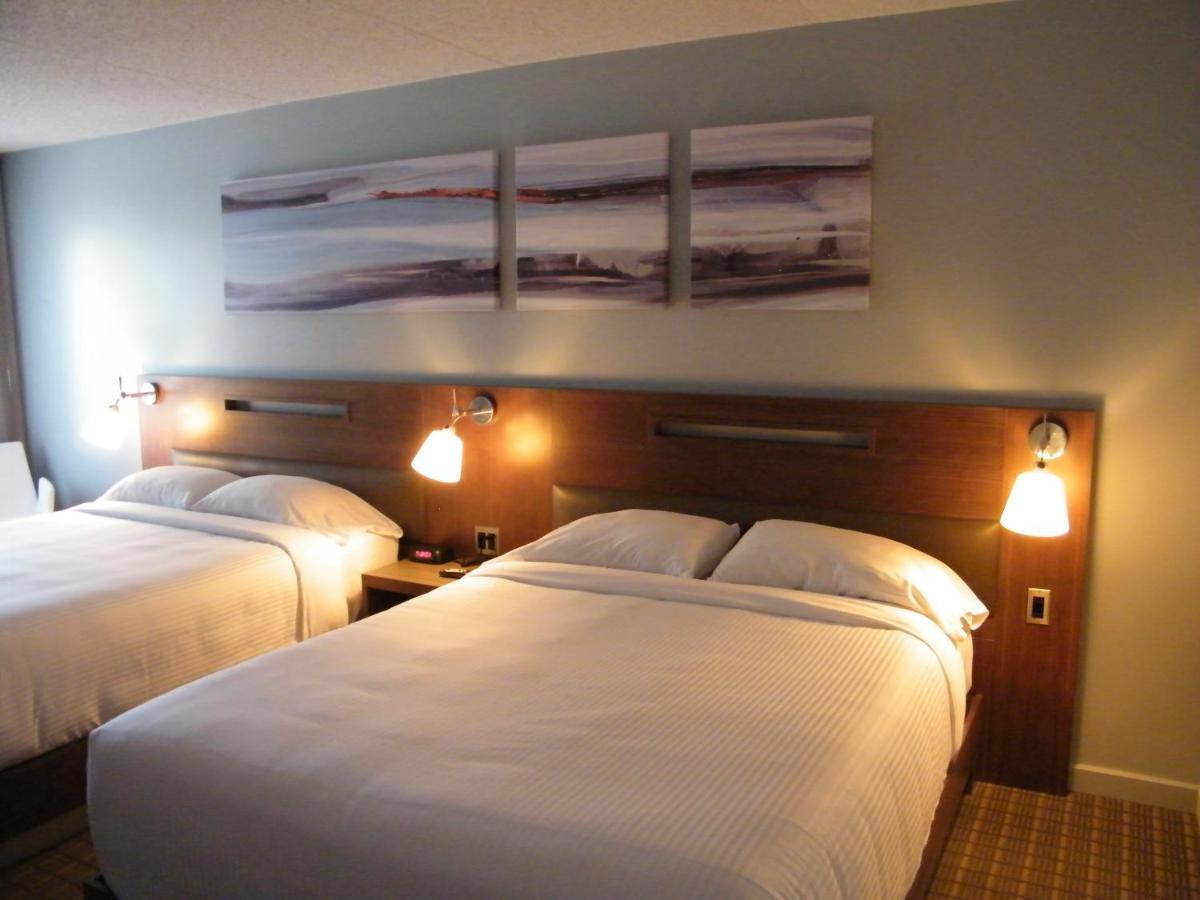 Auberge De La Baie Caraquet Bagian luar foto